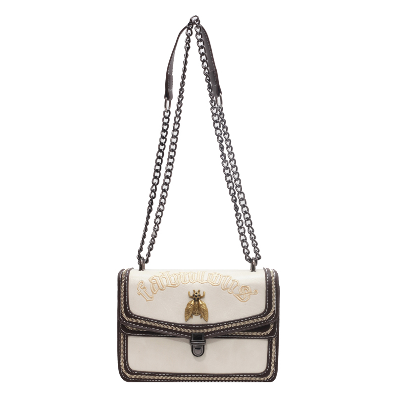 Karyme Gold Chain Strap Pouch Shoulder Bag in White