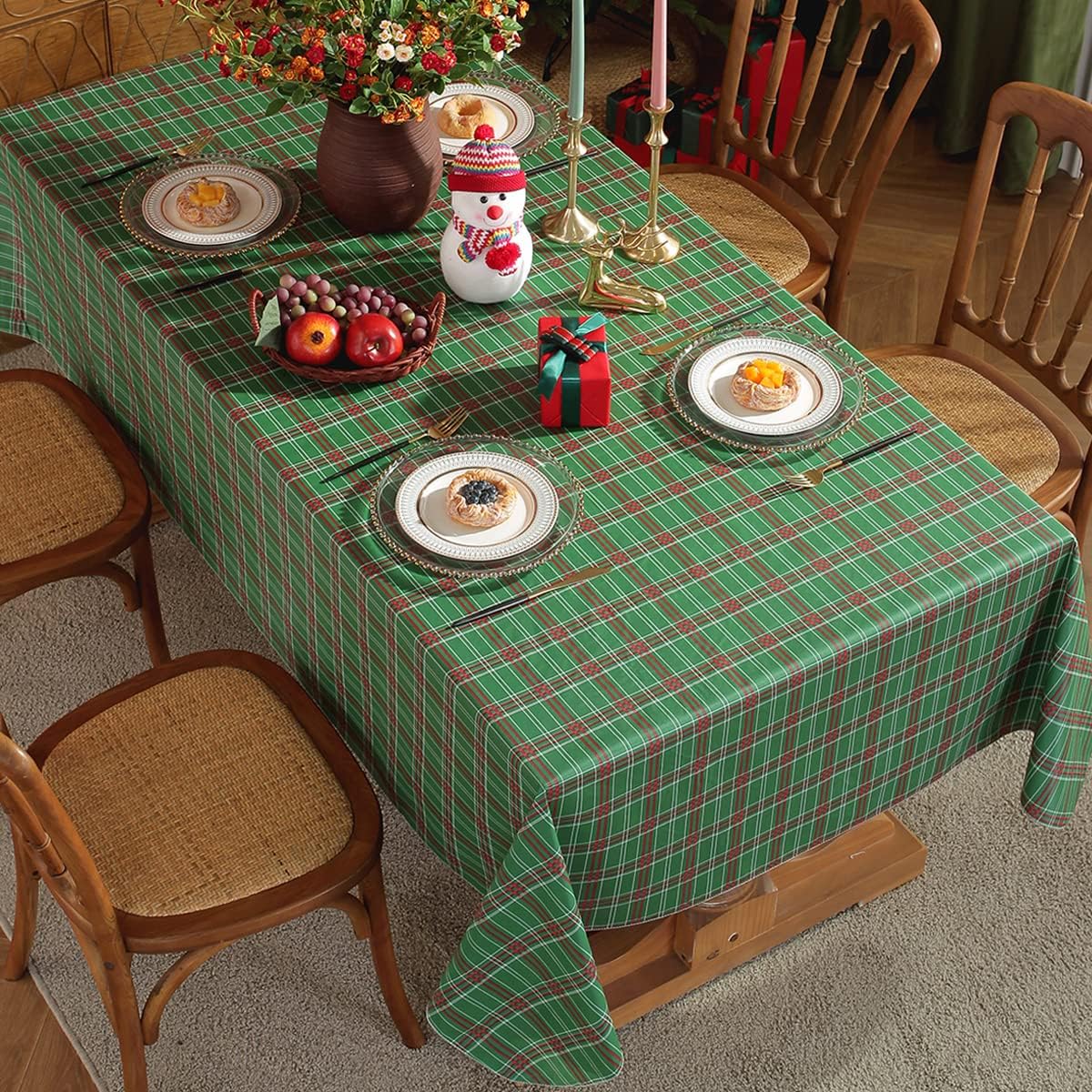 Vinyl deals christmas tablecloth