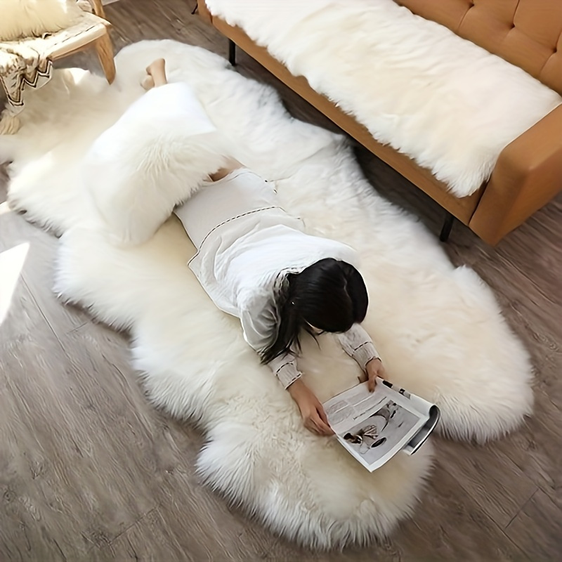Bianco peloso tappeto di lana di pecora artificiale Soggiorno Camera da  letto della sedia della copertura calda del lato del letto Mats lungo  Fluffy