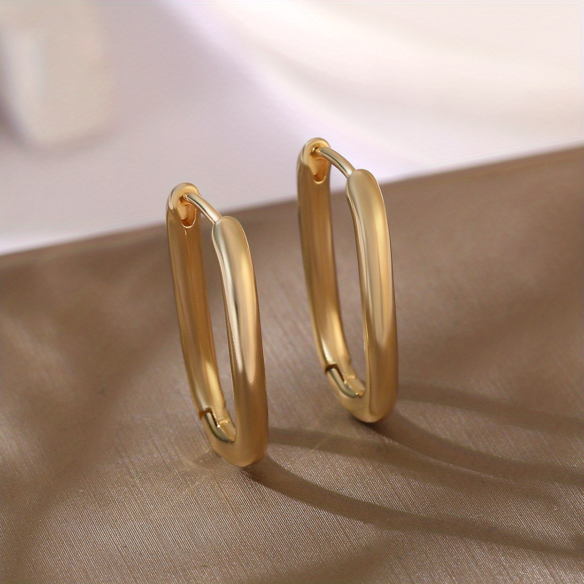 E-shop 1 Paar Kupfer Minimalistische Mode Quadratische Ohrringe Retro High-End Geometrische Ohrschmuck Ohrringe Schmuck Dating Geschenk Unregelmäßiger
