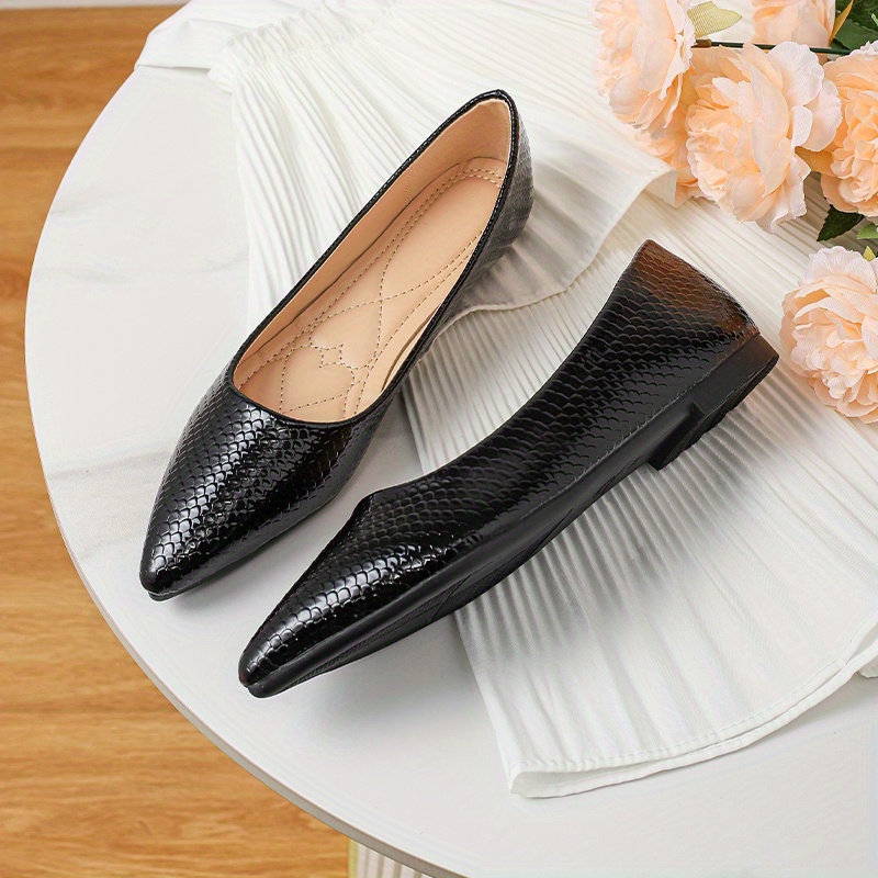 Flat pointed leather on sale shoes