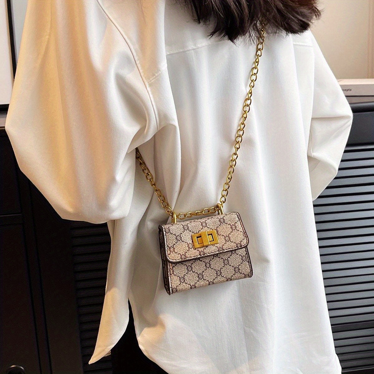 Classic Luxury Bag, Vintage Pattern Flap Shoulder Bag, Women's PU Leather Small Purse with Chain Decor,White Grid,Geometric,$11.19,Temu