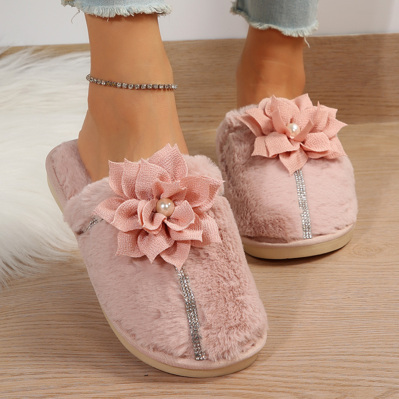 Cute comfortable online slippers