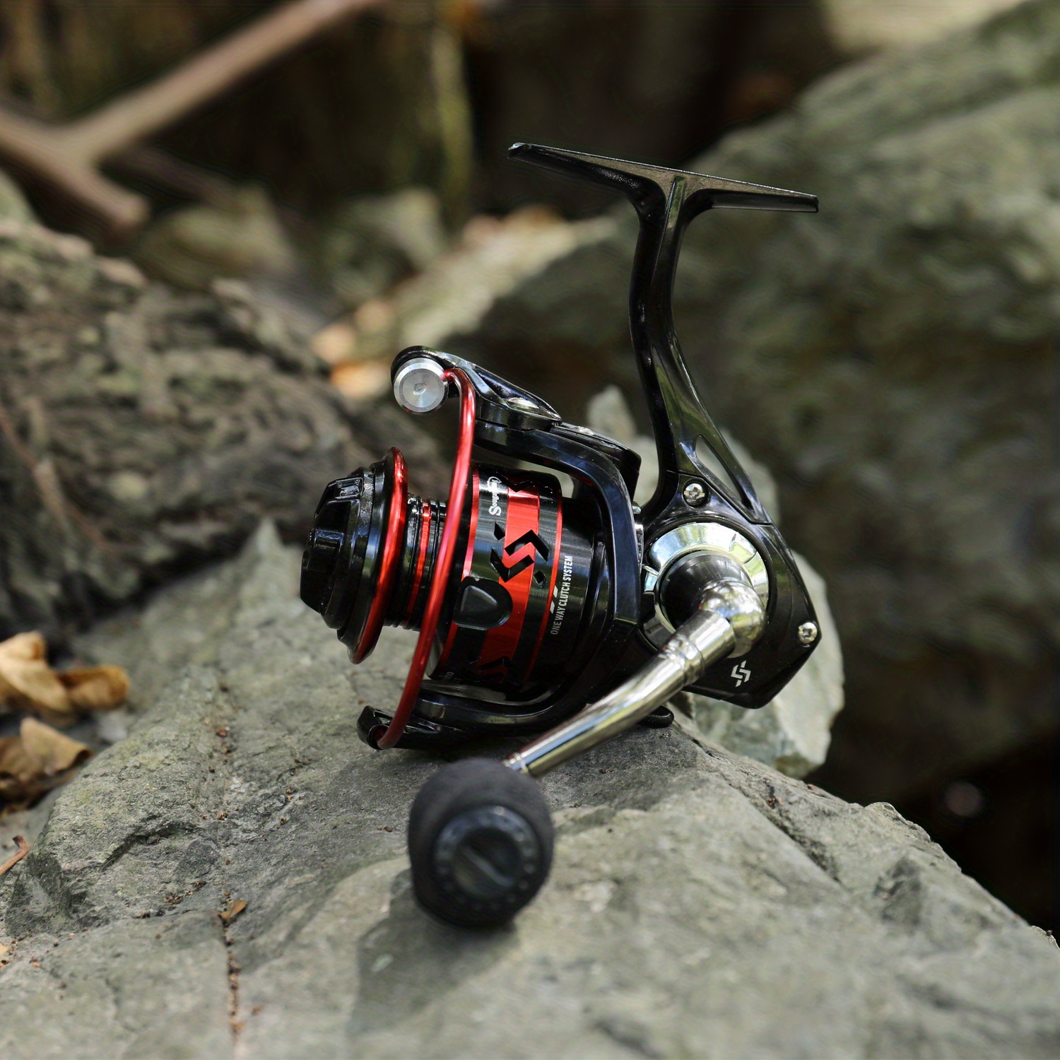 thumbnail image 2 of 5.2:1 Gear Ratio Spinning Fishing Reel - Freshwater & Saltwater - Unbranded 2 of 5