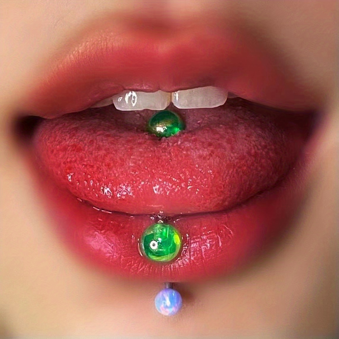 Green tongue outlet piercing