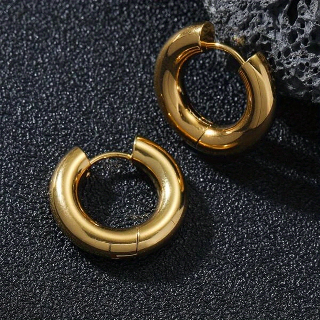 Image of 1pair Fashionable Men's Minimalist Golden Hoop Earrings Stainless Steel Popular Punk Style For Jewelry Gift And For A Stylish Look