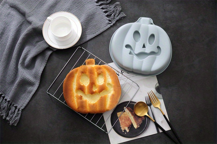 Halloween cake outlet pans