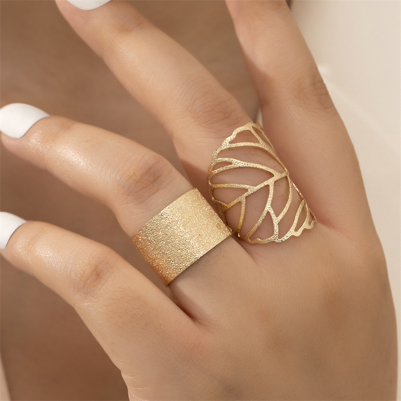 2pcs Chic Rings Plated Hollow Leaf Ring + Wide Band Ring Accessories Symbol  Of Luxury And Fortune