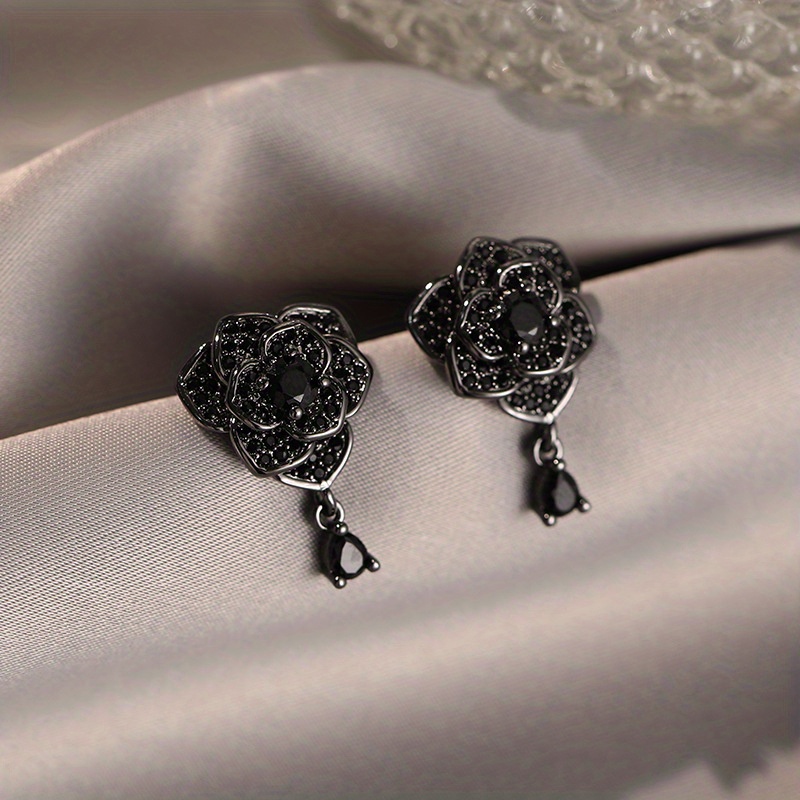 TEMU Diseño De Rosa Exquisita Negra, Brillantes Circonitas Brillantes Con Incrustaciones, Pendientes Colgantes, Estilo Elegante Y Lujoso, Delicado