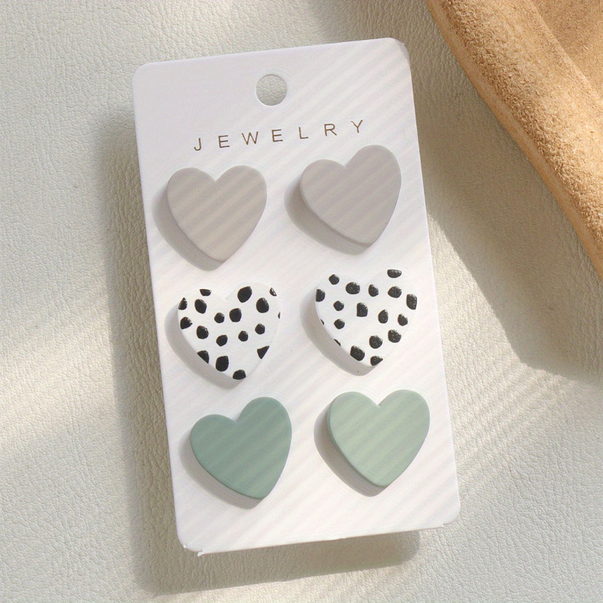 3 Pairs Red Heart Graffiti Cute Retro Heart Acrylic Ear Studs Set Women Holiday Valentine's Day Wear