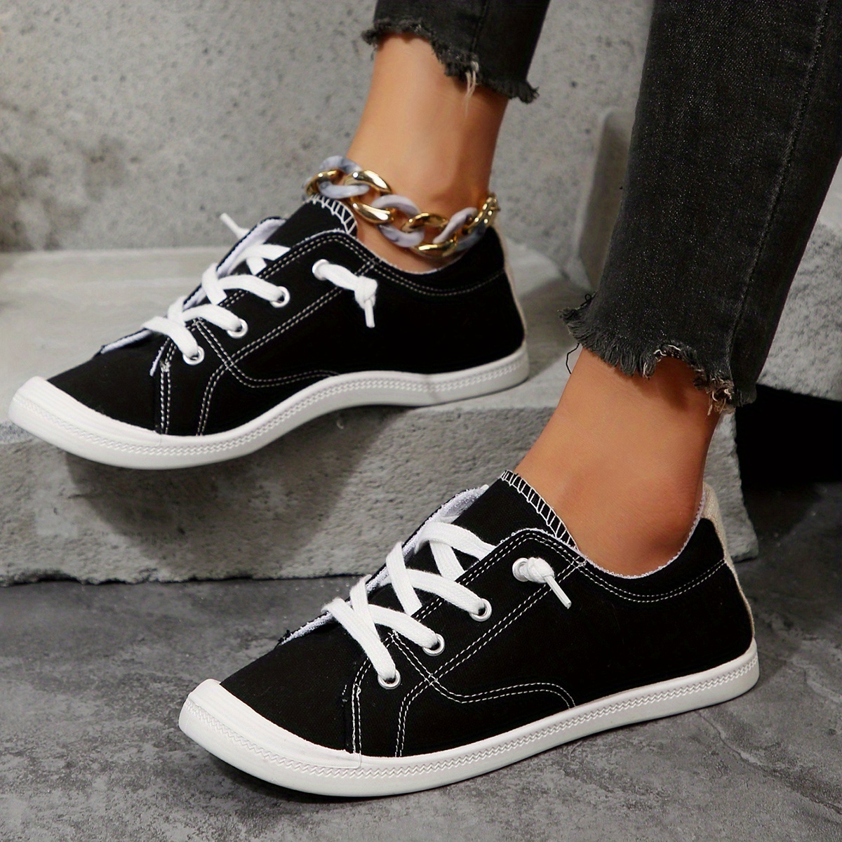 Black canvas store shoes for girl