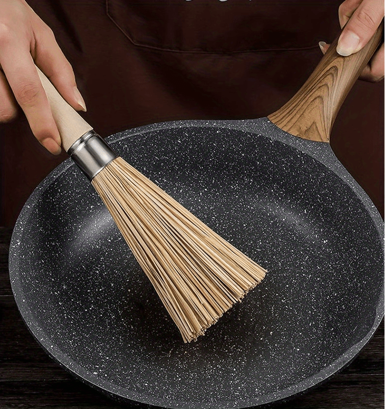 Lodge Kitchen Gear Wood Cast Iron Scrubber Brush (Natural)