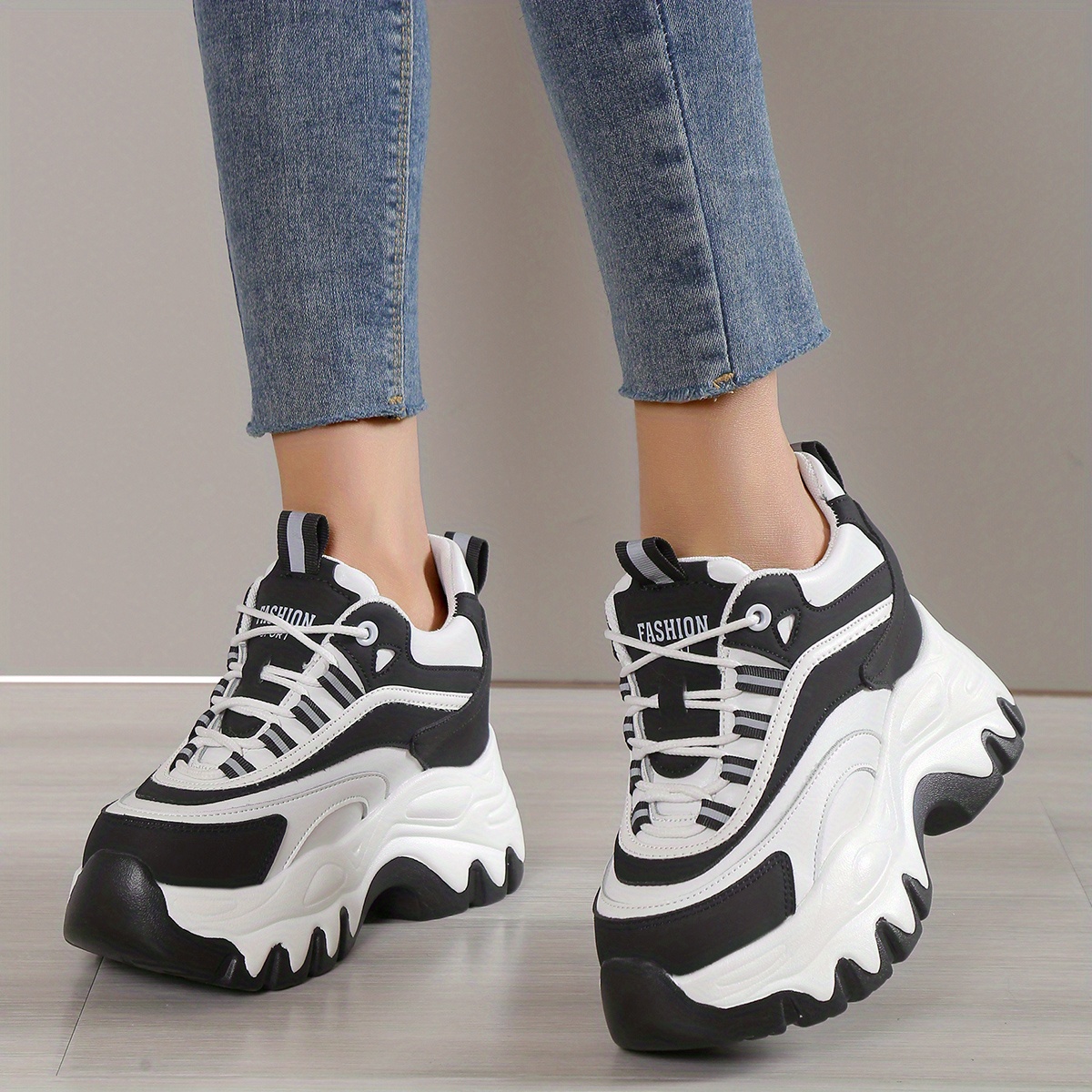 Image of 2023 Autumn New Style Dad Shoes For Women, Thick Sole With Built-in Height Increase, Versatile And Lightweight, Fashionable Casual Sneakers, Women Shoes