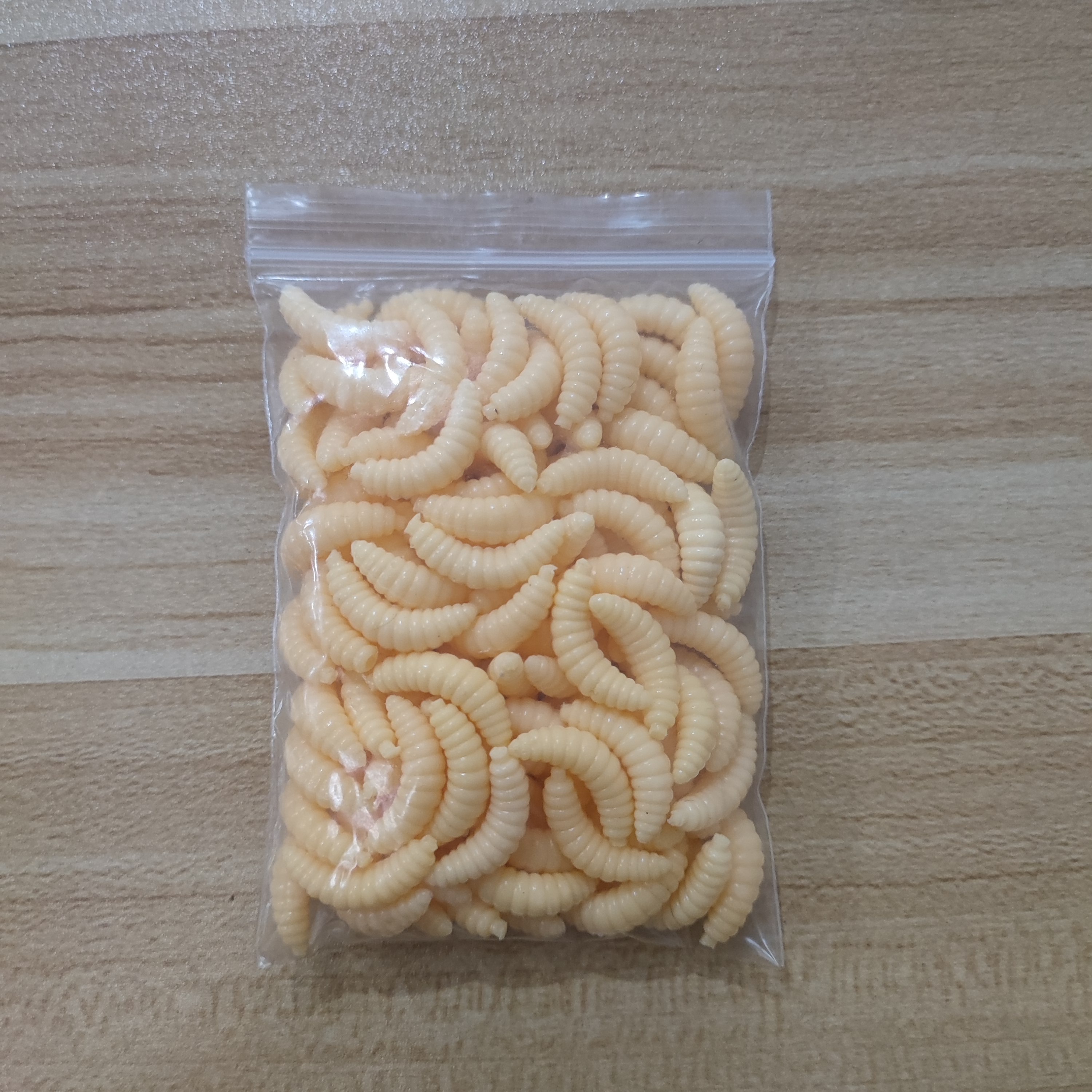 OriGlam 100pcs Soft Silicone Maggot Worm, Soft Artificial Bread Worm  Fishing Lure, Biomimetic Earthworm Lures Worm Fishing Lures Simulation Bait  Fake