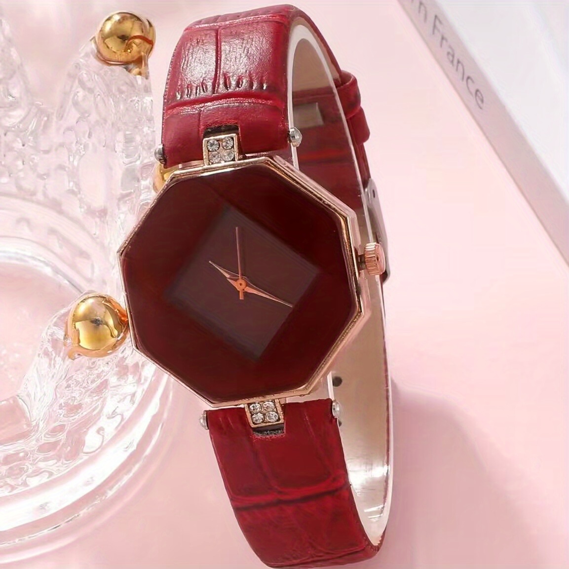 Women's geometry outlet quartz watch