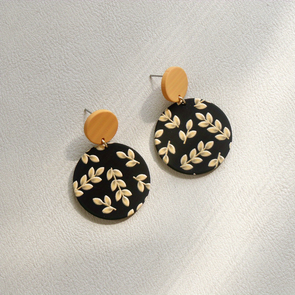 Image of 1 Pair Of Dark Series Round Acrylic Pendant Earrings For Women' Wear
