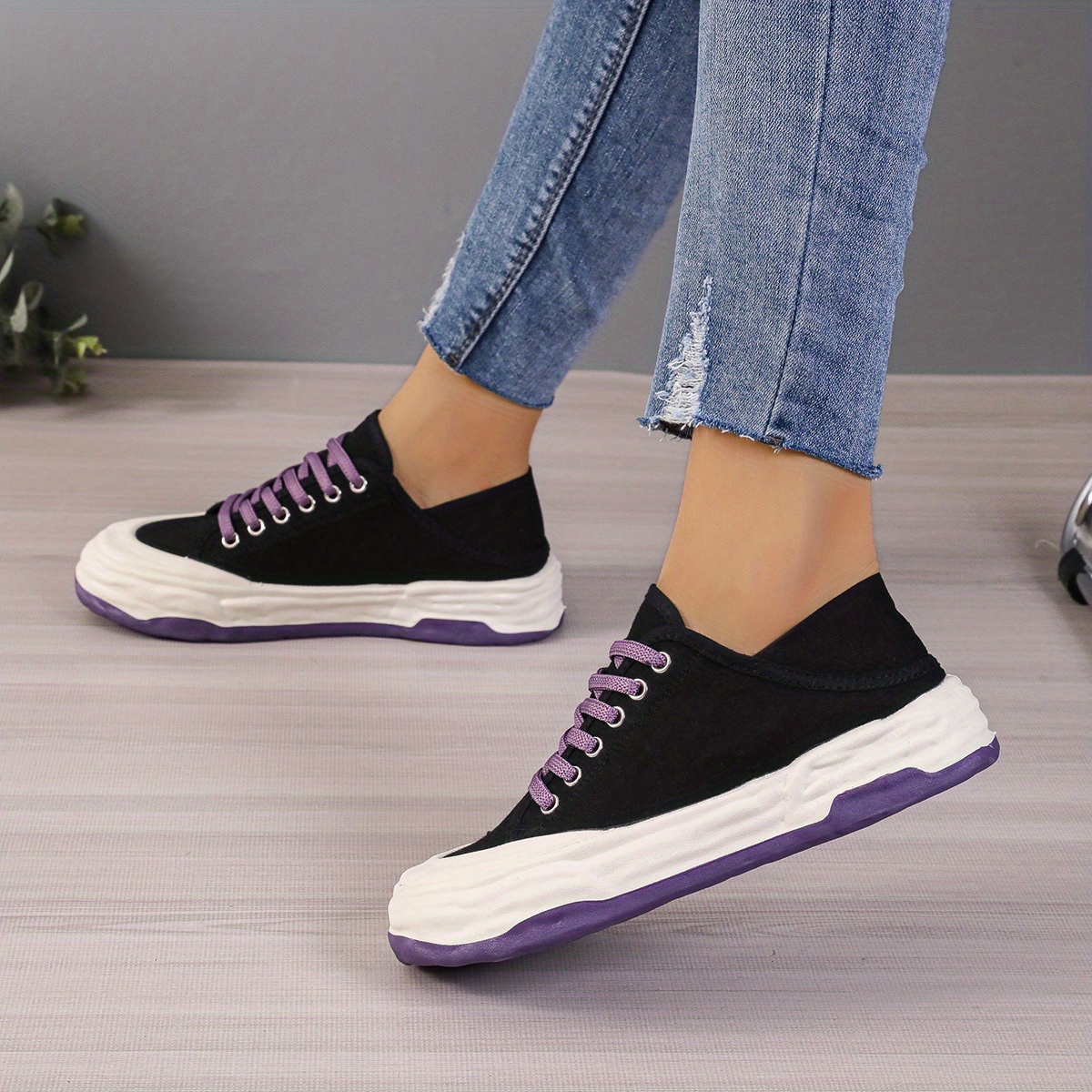 Round Toe Lace-Up Canvas Sneakers