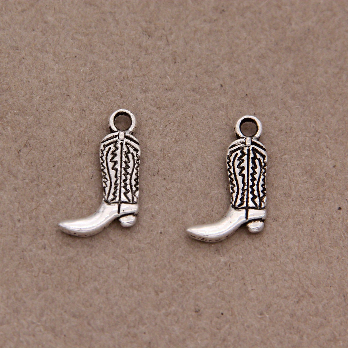 10pcs Silvery Alloy Boots Pendant Diy Handmade Necklace Bracelet Accessories 12x19mm