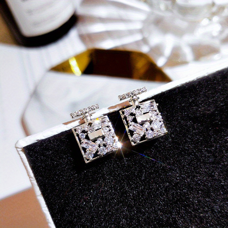 Square Micro Inlaid Zirconia Stud Earrings, Perfect For As A Daily Party Gift Or Jewelry.