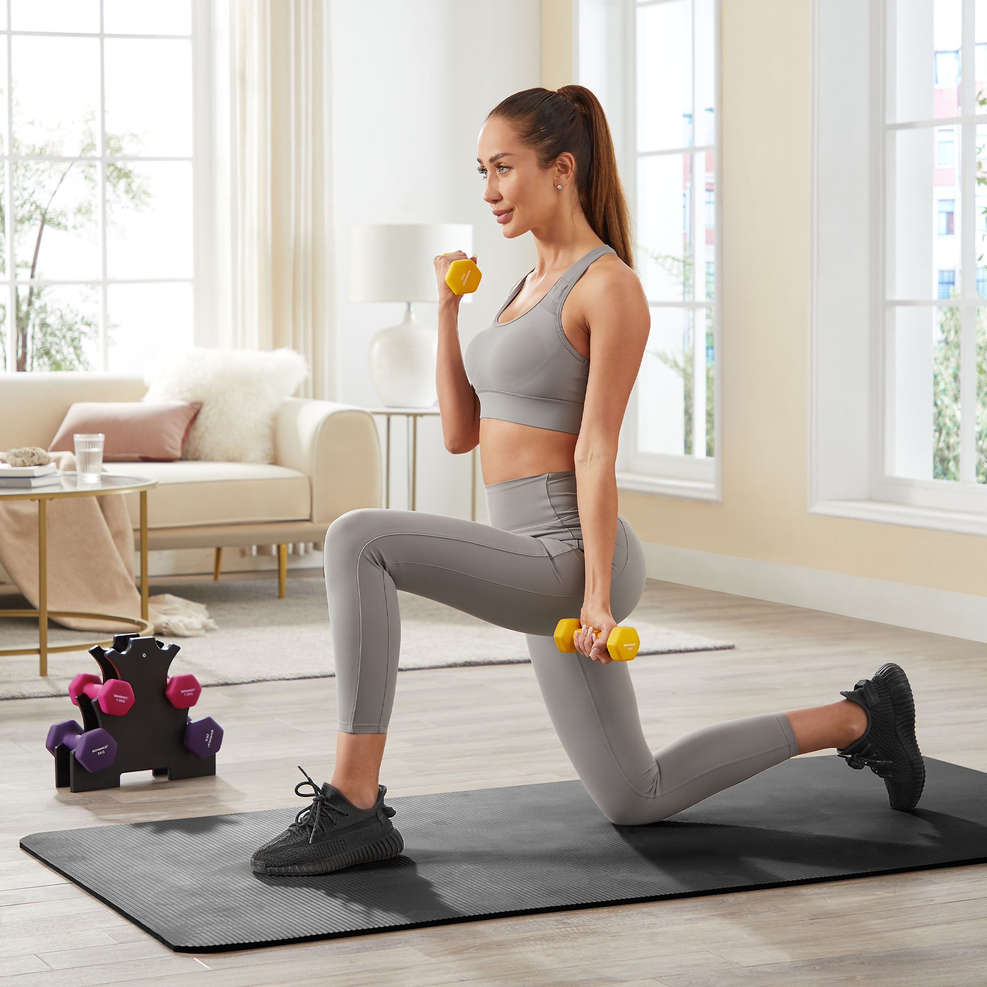 E-shop SONGMICS Sechseck-Hantelset mit Ständer - Mattes Neopren-Finish, 2 x 1kg, 2 x 1.5kg, 2 x 2kg - Ideal für Heim-Stärkungstraining & Fitness