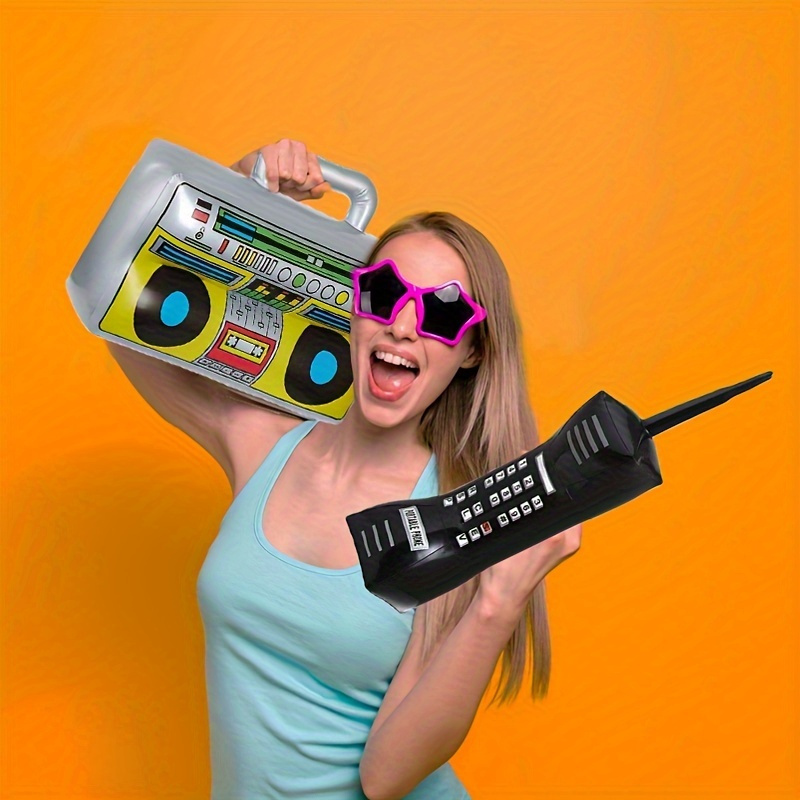 

Inflatable Boombox And Mobile Phone Set, 2-piece Pvc Novelty Props For Music Festivals, Stage, Water Parties - Electricity-free Large Retro Radio And Cell Phone Models For 80's Theme Party Decorations
