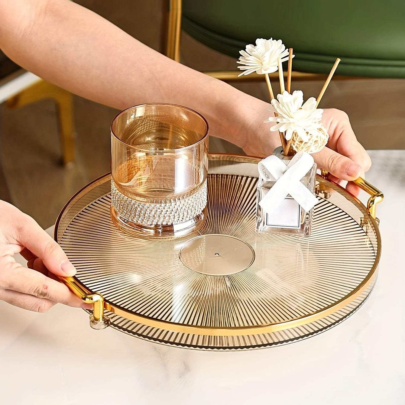 

Elegant Gold-trimmed Round Tray: Perfect For Home Decor And Organization - European Style, Plastic Material