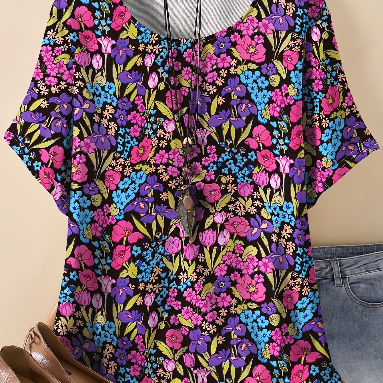 

Plus Size Floral Print T-shirt, Casual Crew Neck Short Sleeve T-shirt, Women's Plus Size clothing