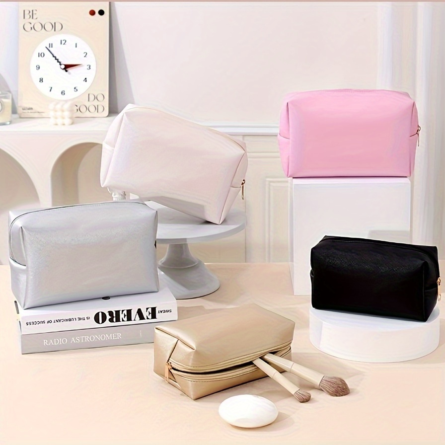 

Travel For Work With A Simple, Portable, Large-capacity Toiletry Bag, Makeup Bag, Bare-faced Octagonal Bag, Solid Color Small Size.