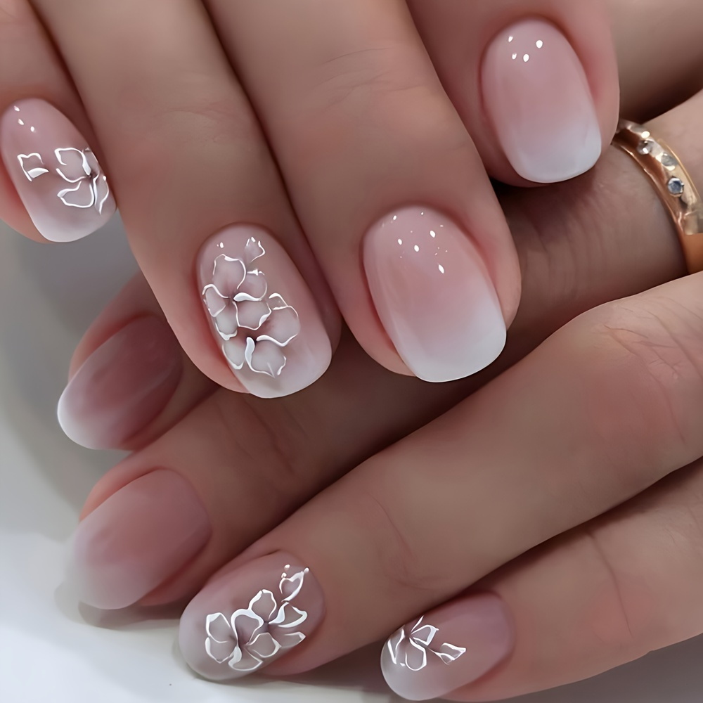 

White Floral Nail Tips, Short Shape, High-gloss Finish, Artificial Nail Stickers For A Salon-like Look