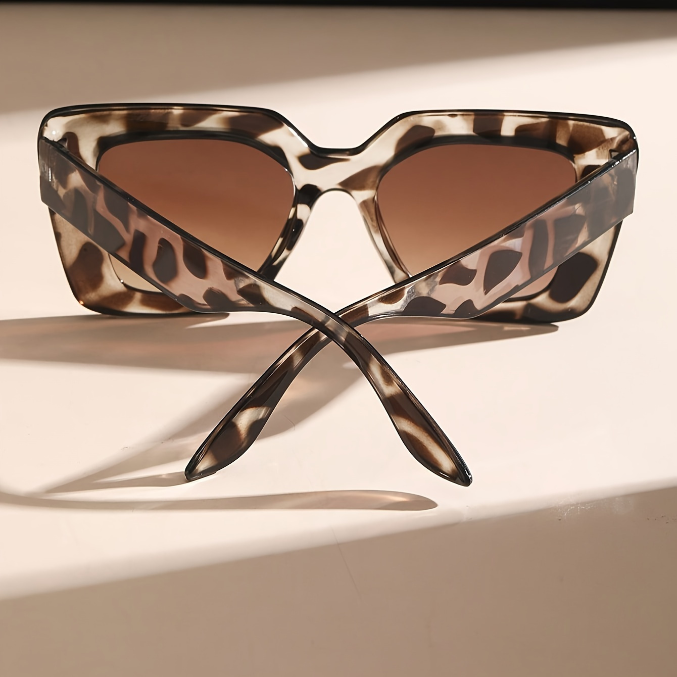 

Leopard Square Women's Gradient Lenses Fashion Anti Glare Holiday Beach Party Fashion Glasses