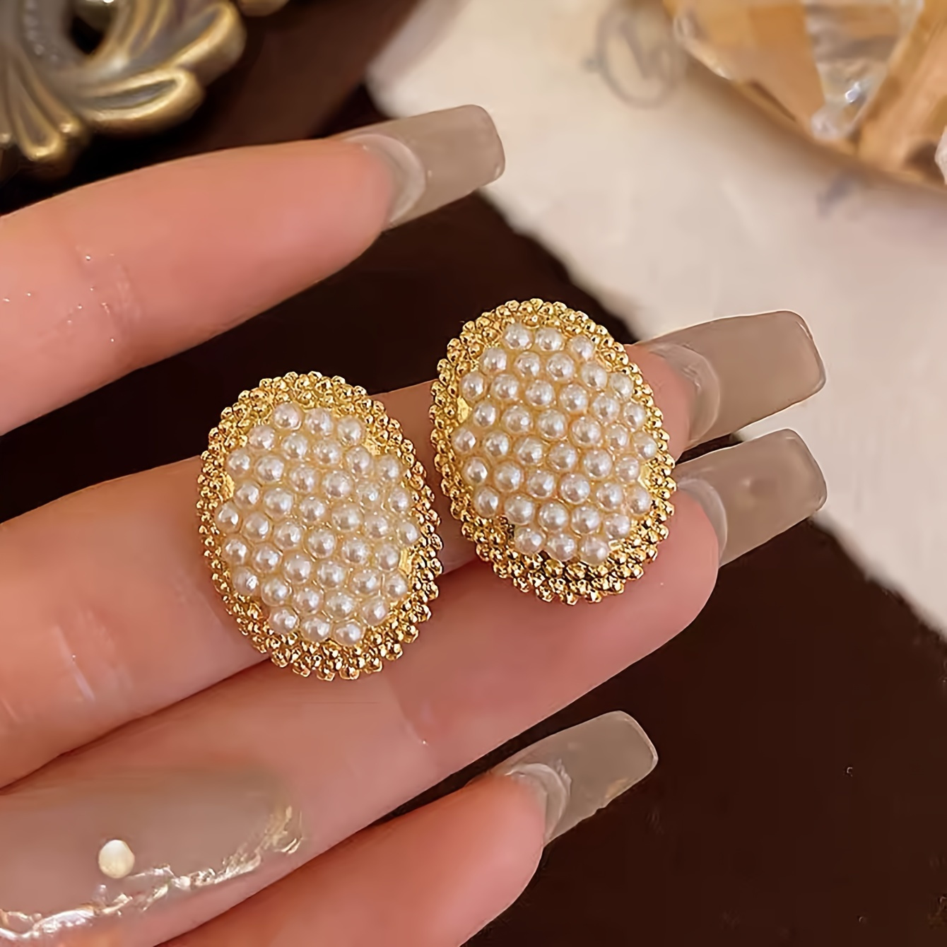 

Elegant French Vintage Style Oval Faux Pearl Earrings, 1 Pair, Zinc Alloy Golden Fashion Ear Studs, Exquisite Luxury, Suitable For Women's And Parties