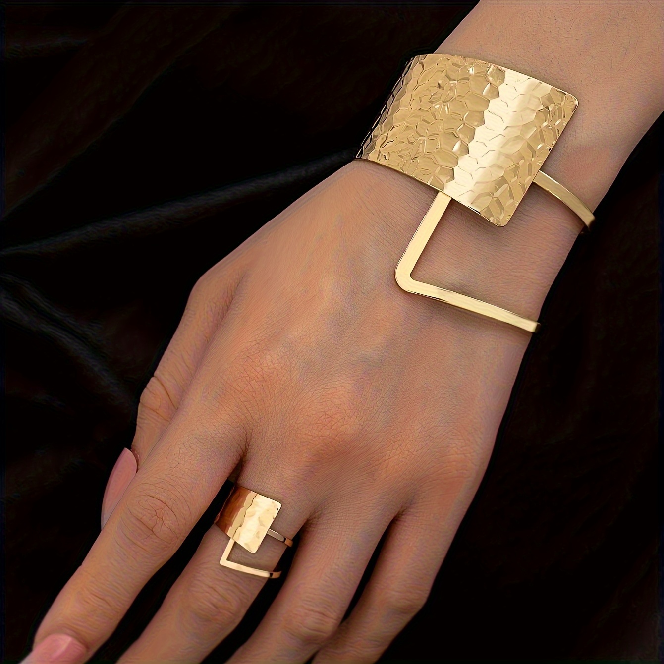 Image of Set Of 2 Women's Metallic Open Bangle Ring Set Creative Cut-out Daily Casual Wear Is The For Gifts