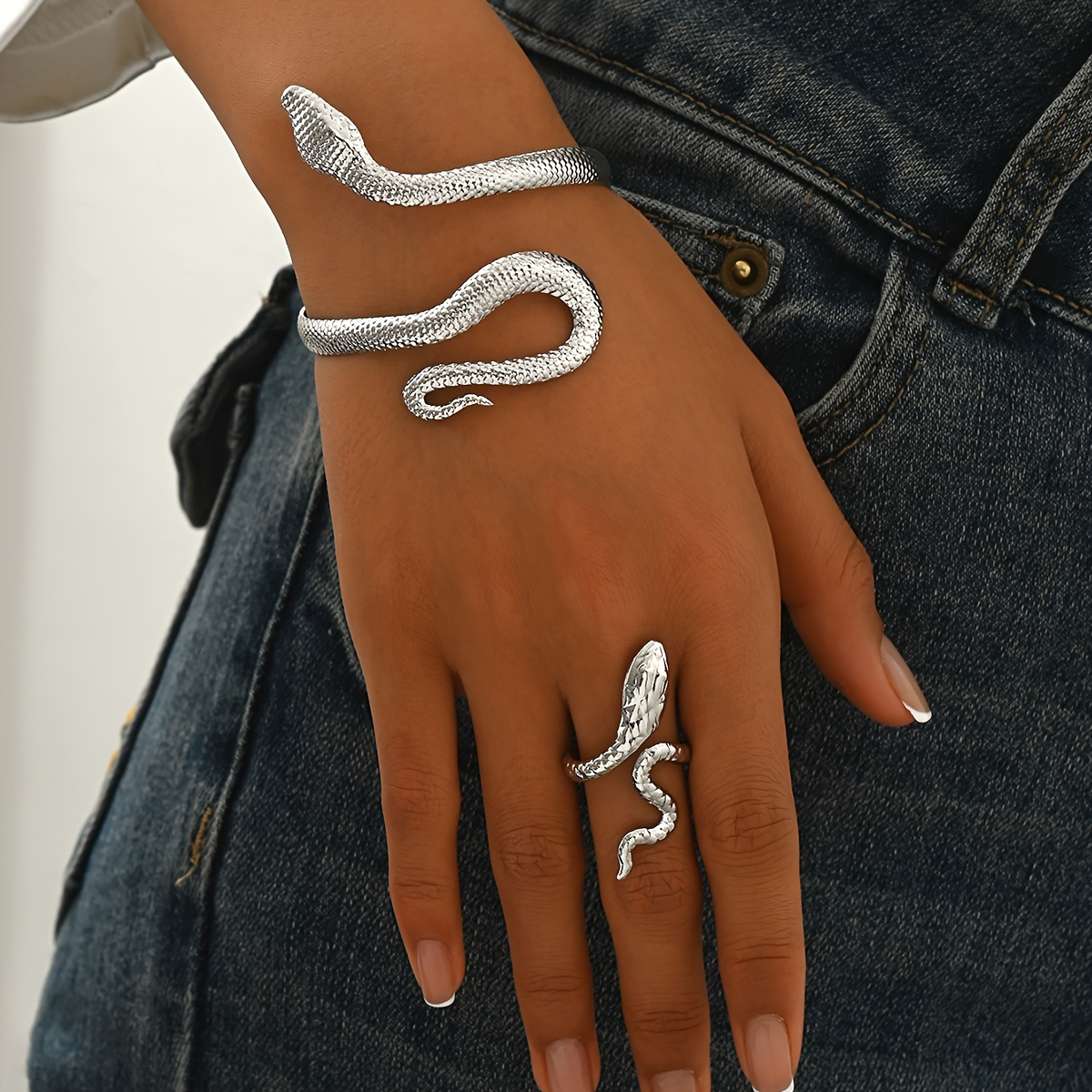 Image of 2pcs Set Of Bohemian Golden Snake Rings And Bracelets; Fashionable Stacking Jewelry; Metal Accessories With European And ; Accessories