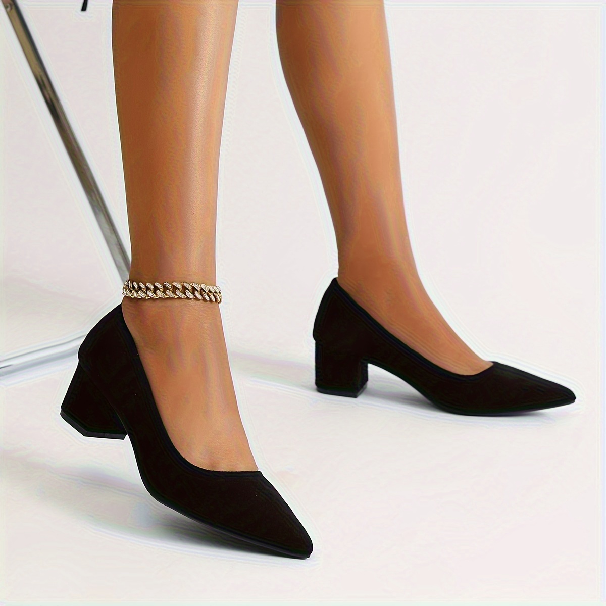 Women's Fashion Black Velvet Dress Shoes, Closed-Toe High Heels with Low  Block Heels, Formal Office Work Business Wedding Party Shoes, Stylish and  