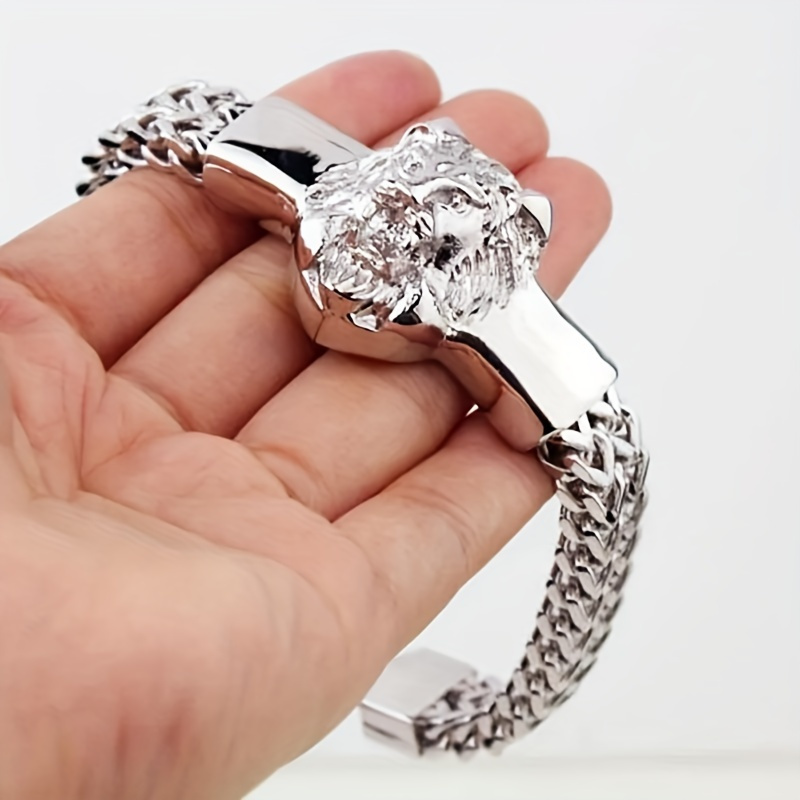 Una pulsera de cadena de eslabones de acero inoxidable de moda de hip-hop rock punk con una cabeza de león, perfecta para usar en ocasiones informales, diarias y de fiesta, lo que la convierte en un accesorio elegante para todas las estaciones.