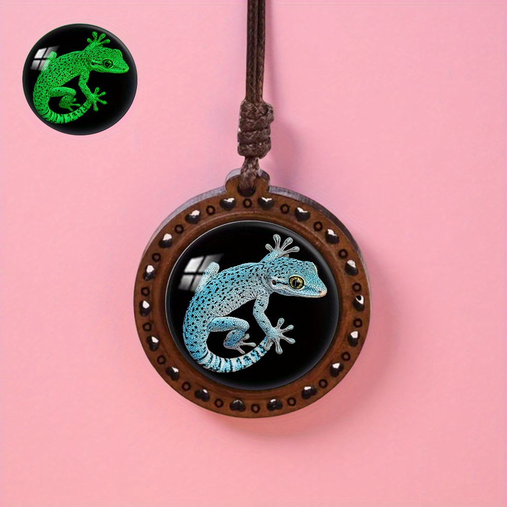A Wooden Pendant Necklace Featuring A Blue Design, -in-the-dark And Fluorescent Styles, Suitable For Men And Women, Wear And As A Gift For Holidays