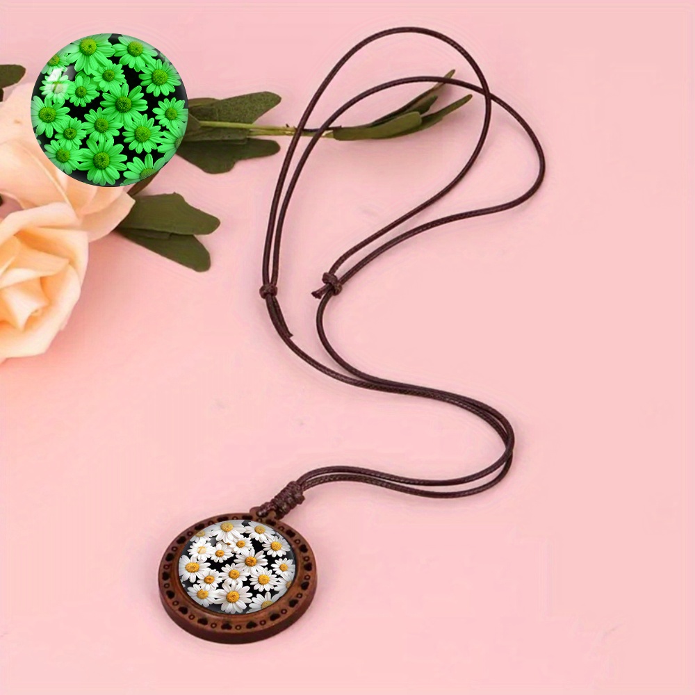 Daisy Flower Pattern Wooden Pendant Necklace, Gift