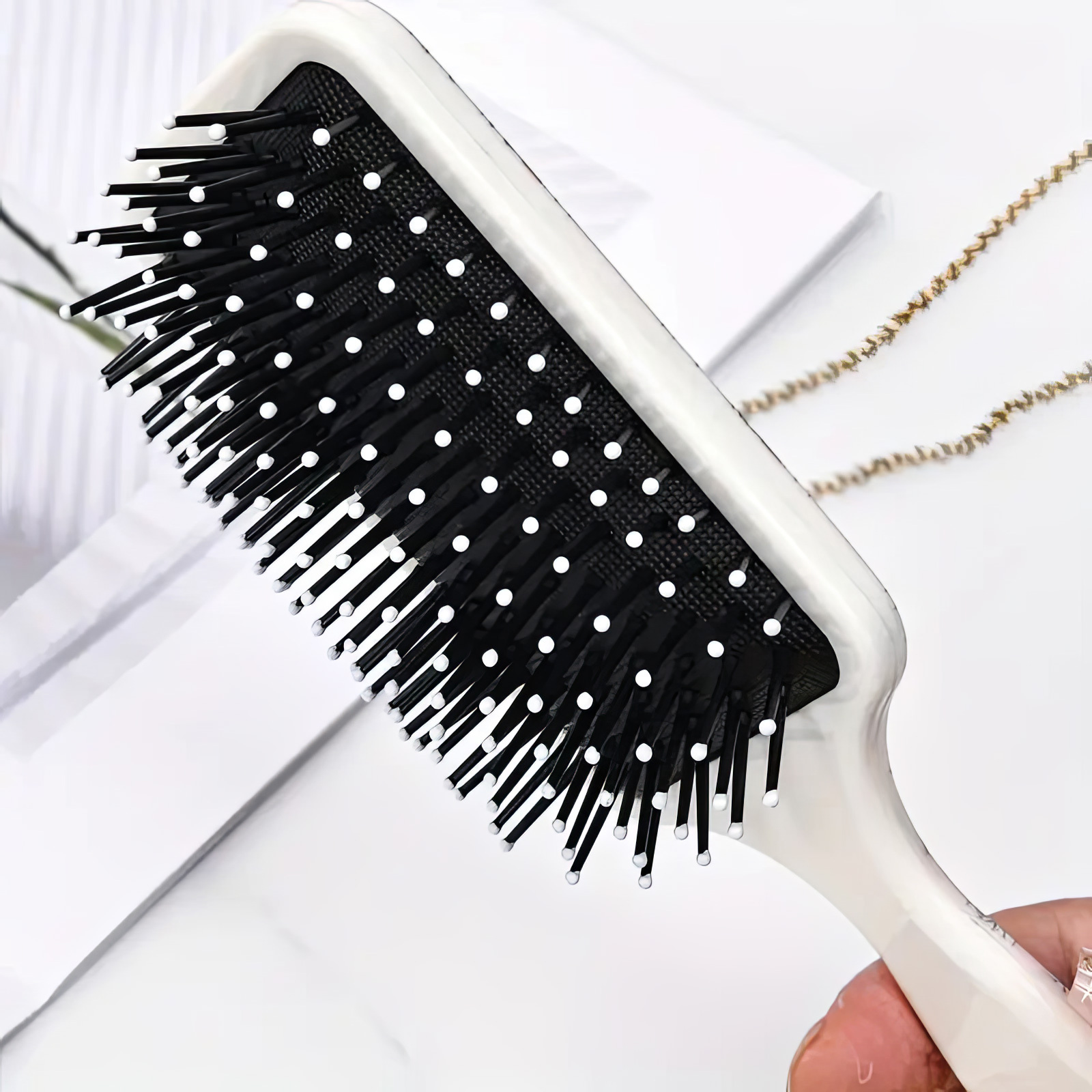 1 stuk Blauwogige Leeuw Haarborstel - met Bliksemaccent Ontwerp, Hoofdhuid Massagekam voor Nat/Droog, Krullend/Lang/Normaal Haar - Lichtgewicht Styling Borstel voor Vrouwen & Mannen, Stijlvol Badkamer Decoratie, Decoratieve Haarkam, Gladde Haren, Thuisverzorging, 2D Plat