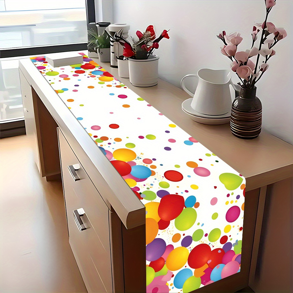 E-shop Eine 2D-gedruckte Tischflagge mit einem bunten Ballonhintergrund ist eine romantische und gemütliche dekorative Tischdecke aus weicher