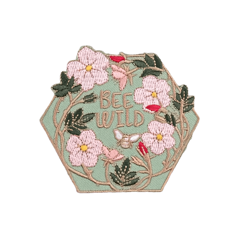 E-shop 1 Stück Blumen Bienen Stickerei Aufbügler - Hexagonales Blumenmuster mit Bienen, grünen Blättern und rosa Blumen, hitzeaktivierte Klebefläche
