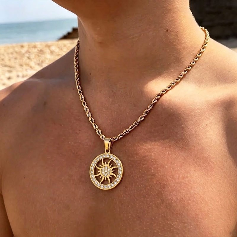 TEMU Collier Pendentif Plaque Ronde Sun Totem, Chaîne Tressée en Acier Inoxydable, à la Décoloration, Style Tendance, Accessoire pour Illuminer