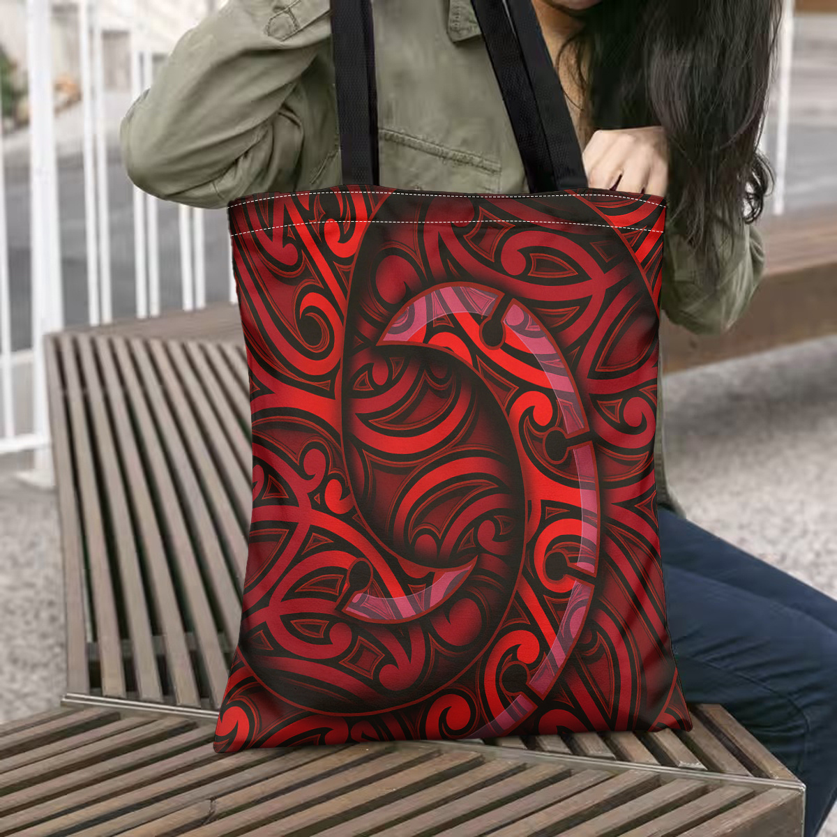 Bolso de hombro de 1 pieza con estampado en espiral, arte tribal, rojo y - Bolso de hombro duradero con correa fija, diseño vintage para trayectos diarios y salidas informales - Regalo perfecto para ella, accesorio de viaje