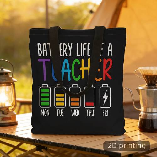 2d-gedruckte tragetasche, entworfen für lehrer, mit humorvollen illustrationen. diese modische, wiederverwendbare schultertasche ist für shopping, büro, urlaub, den täglichen weg zur arbeit und reisen. unisex, personalisierte handtasche, macht einkaufen zu einem vergnügen.