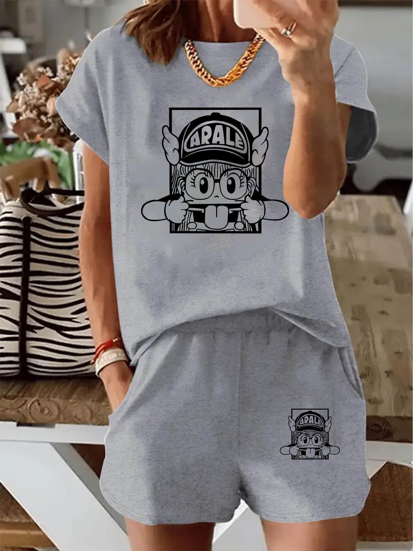 t shirt set with     pattern and letter print true size