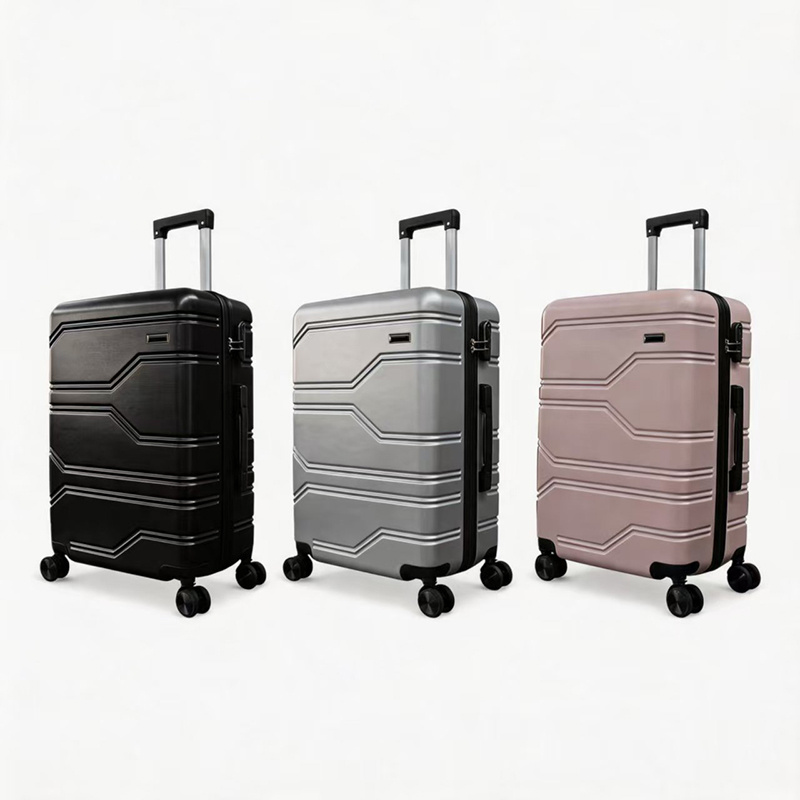 Master Packer 24-Inch Luggage with Expandable Compression Storage