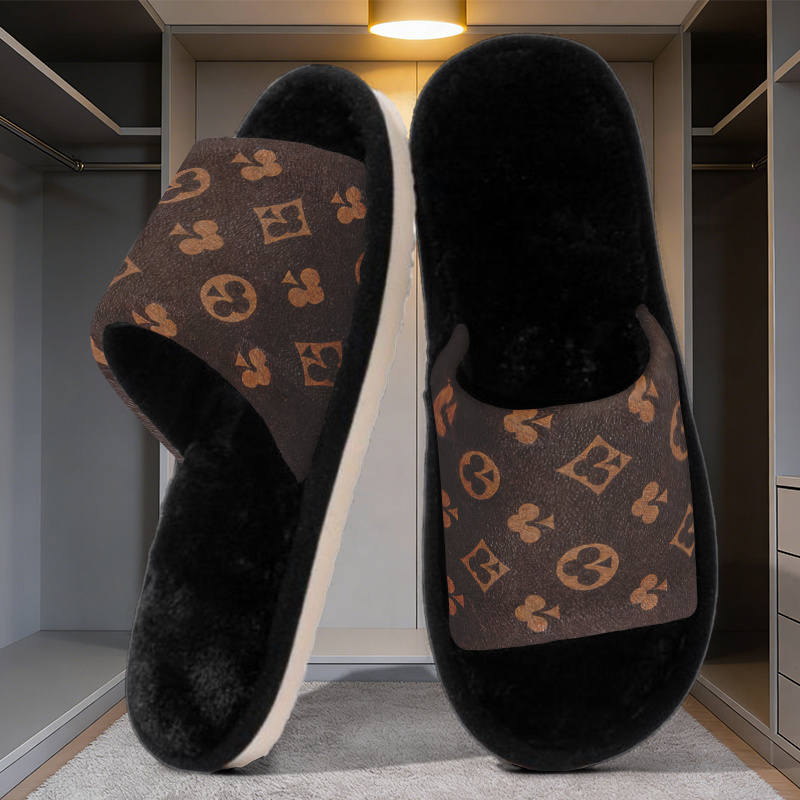 TEMU Slippers Featuring An Elegant Brown- Clover And Geometric Pattern Print. Slippers Are Unisex, Making Them Perfect Gifts For And Valentine's Day.