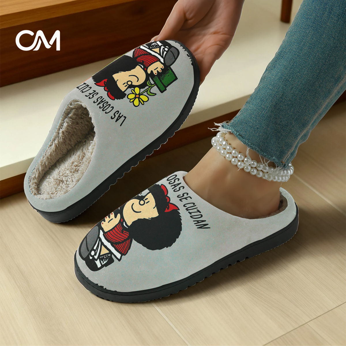 TEMU Pantuflas casuales para todas con diseño de niña de dibujos animados sosteniendo flores | "LAS COSAS SE CUIDAN AUNQUE YA LAS TENGAS", sin