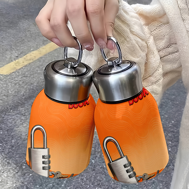 Einzelner 300ml Edelstahlbecher mit auslaufsicherem Deckel und Tragegriff * für heiße oder kalte Getränke. Das Design mit Kombinationsschloss-Thema macht ihn ideal für Büro, Reisen, Picknicks,