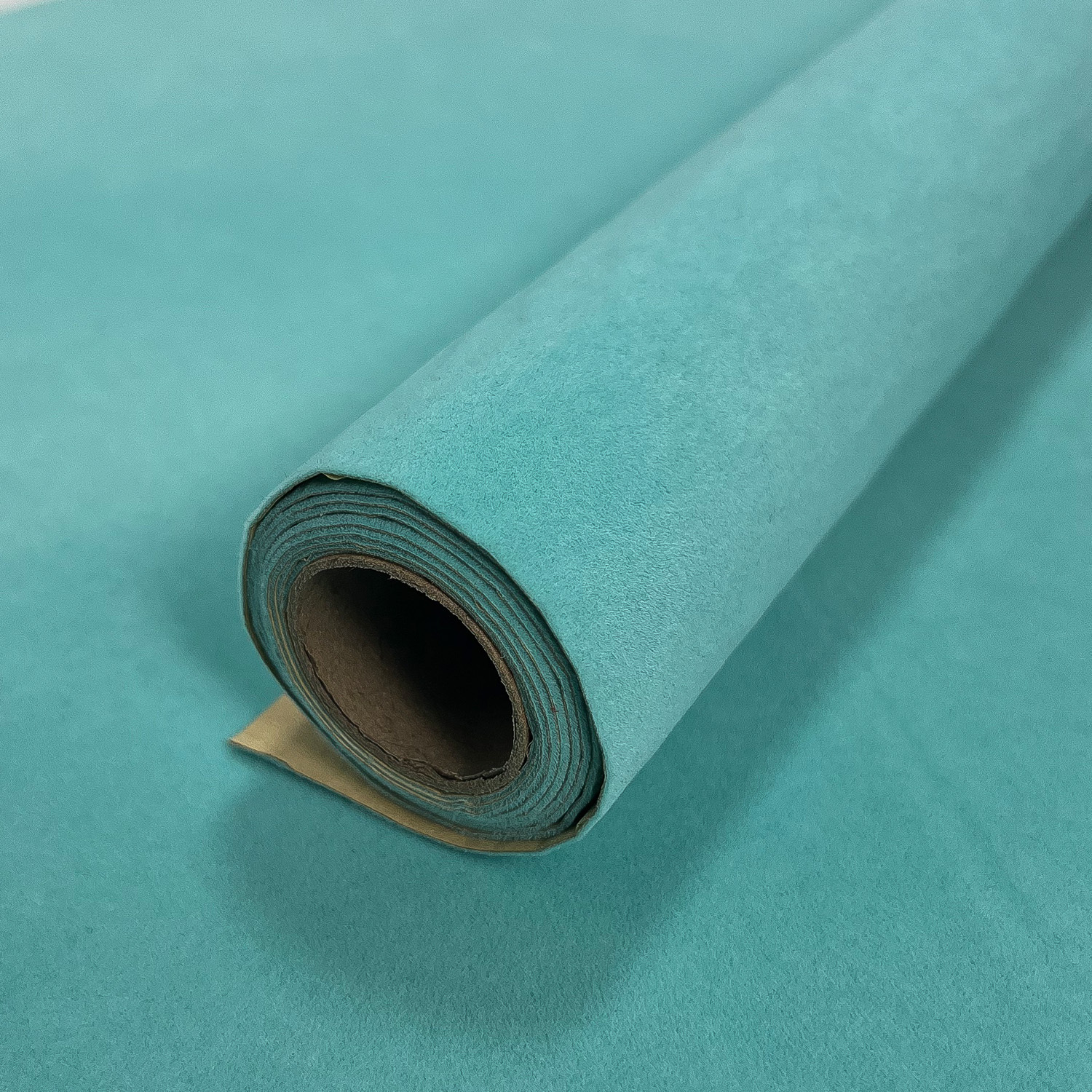 TEMU Dies ist ein stabiler, selbstklebender Samtstoff mit einer Größe von 44,99×119,99 cm, mit flexibler Schnittung und einer Dicke von 1,2 mm. Die