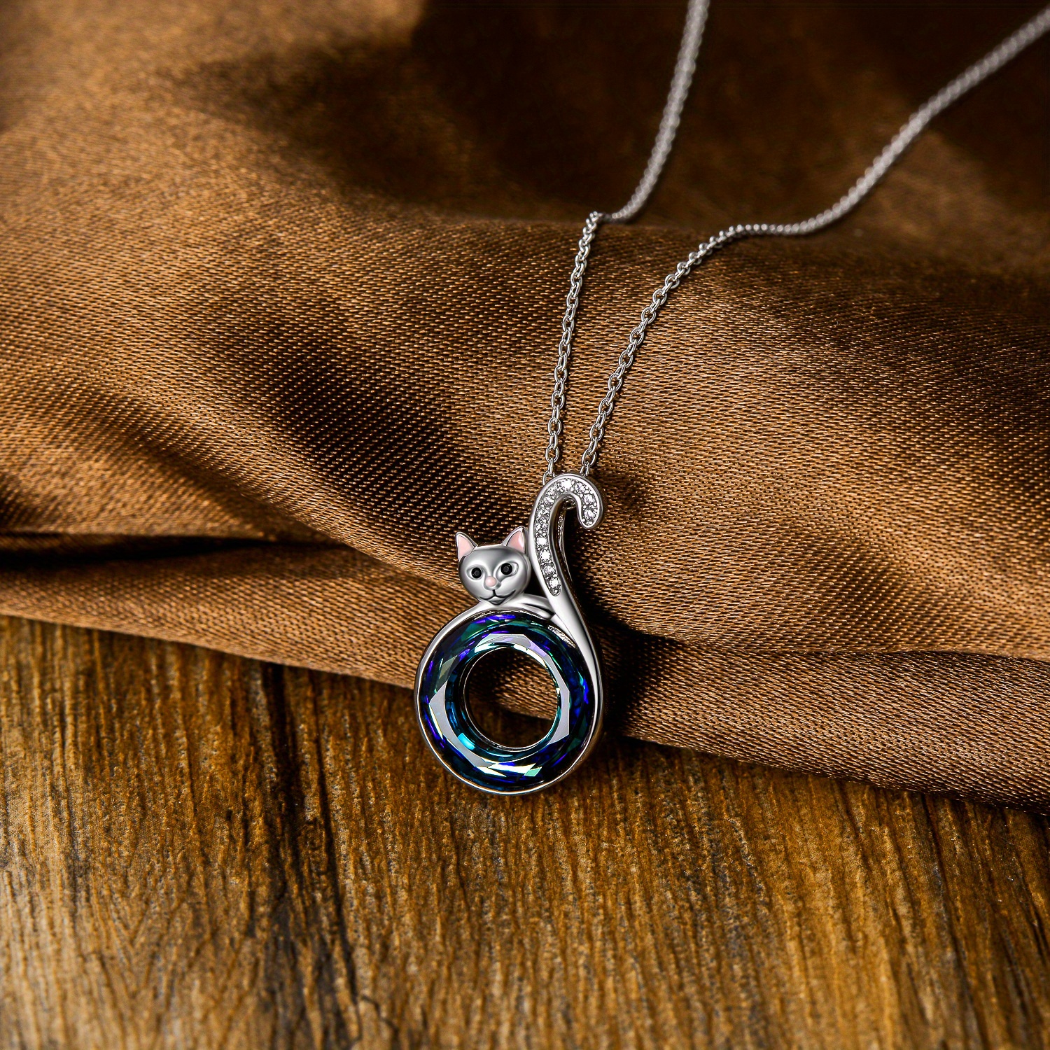 Women's Sterling Silver Cat Necklace with Round Artificial Crystals